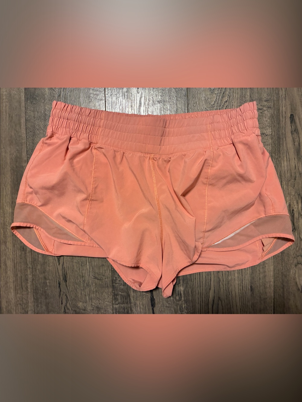 Lululemon Hotty Hot Short *High-Rise 2.5" – Color: Light Coral – Size: 10
